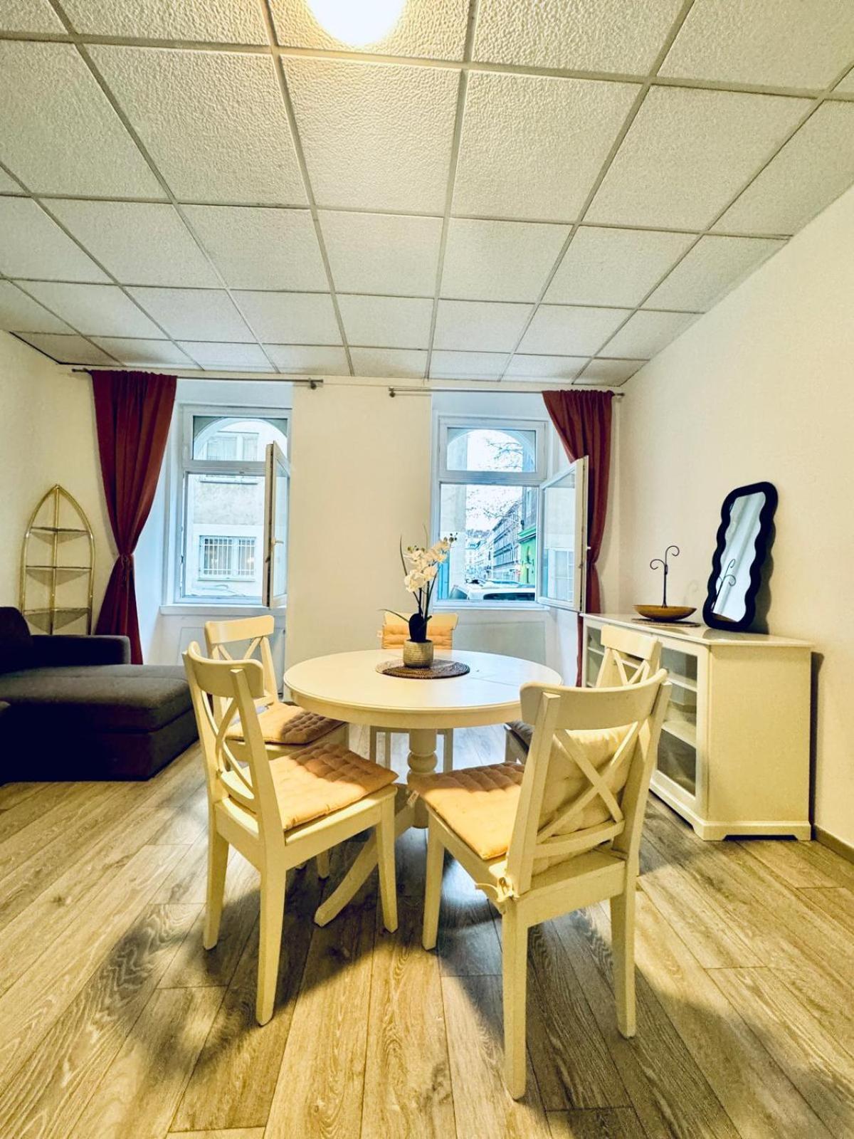 Amazing 2Br Apartment Near Praterstern Vienna Exterior photo