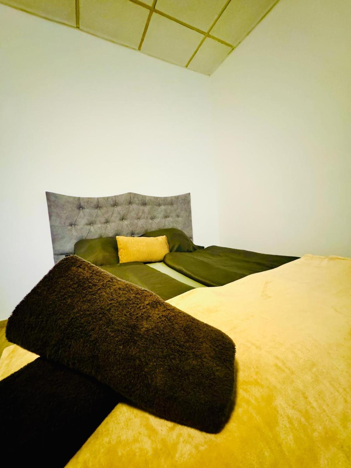 Amazing 2Br Apartment Near Praterstern Vienna Exterior photo