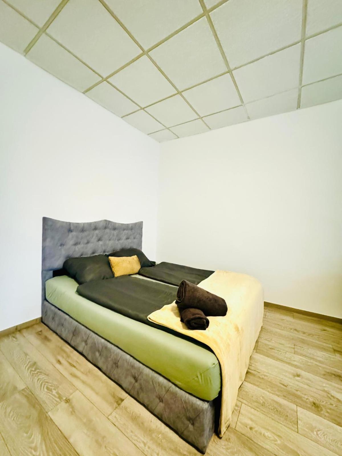 Amazing 2Br Apartment Near Praterstern Vienna Exterior photo